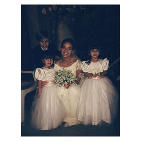 Bruna Marquezine de noiva nos bastidores de Em família (Foto: Instagram/ Reprodução)