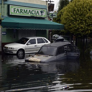 Número de mortos pelas chuvas passa de 50 na Argentina (AFP)