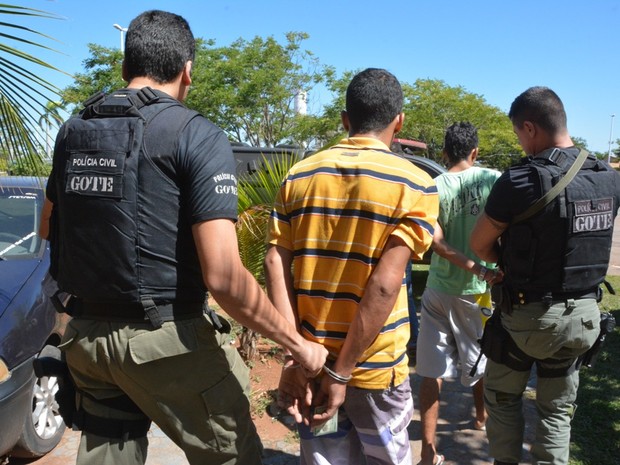 Irmãos foram presos na região norte de Palmas (Foto: Divulgação/SSP TO)