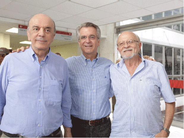 Vereador Andrea Matarazzo durante votação das prévias do PSDB com José Serra e Alberto Goldman (Foto: Divulgação assessoria Matarazzo)