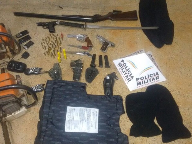 OPERAÇÃO EM PATROCINIO (Foto: Polícia Militar/Divulgação)