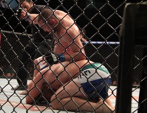 MAURICIO SHOGUN X DAN HENDERSON ufc natal (Foto: Rodrigo Malinverni)