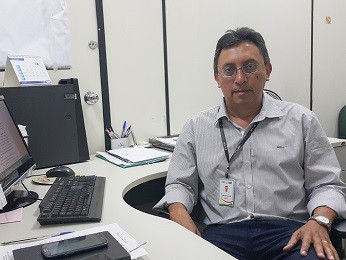 O chefe da Diretoria de Ciclos de Vida e Práticas Integrativas da Saúde, Fernando Ribeiro de Barros (Foto: Raquel Morais/G1)