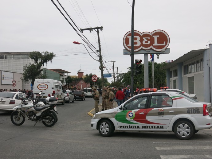 vasco joinville policiamento (Foto: Edgard Maciel de Sá)