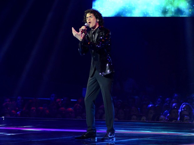 Sam Alves canta na final do ‘The Voice Brasil’, no Rio (Foto: Roberto Teixeira/ EGO)