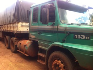 Mulher é atropelada por carreta na BR-010 em Imperatriz, MA (Foto: Divulgação / PRF) Mulher é atropelada por carreta na BR-010 em Imperatriz, MA (Foto: Divulgação / PRF)