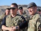 James Bond vai ao Afeganistão: Daniel Craig visita tropas britânicas