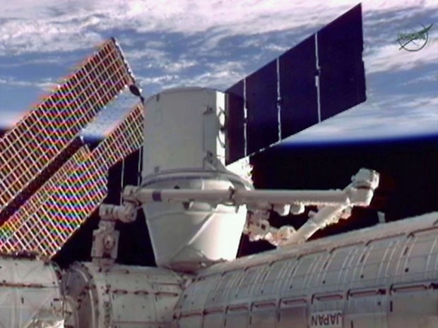 Nave produzida por empresa foi acoplada à Estação Espacial (Foto: Nasa/Reuters)