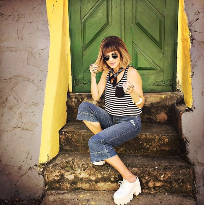 Confira os looks da semana da apresentadora Paula Magalh u00e3es notícias em Extras Mosaico Baiano Adesivo Estrela Kalunga ~ Confira os looks da semana da apresentadora Paula Magalh u00e3es notícias em Extras Mosaico Baiano