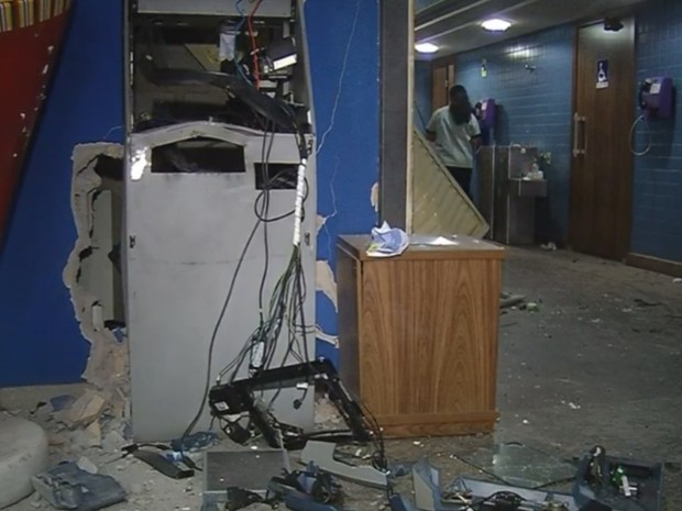 Resultado de imagem para ataque caixa shopping Fernandópolis