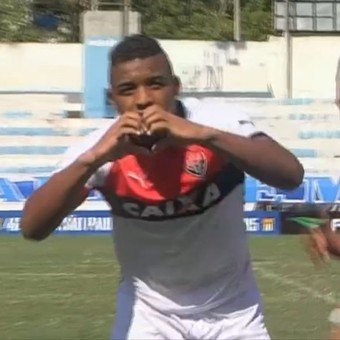 Rafaelson gol Vitória sub-20 (Foto: SporTV)