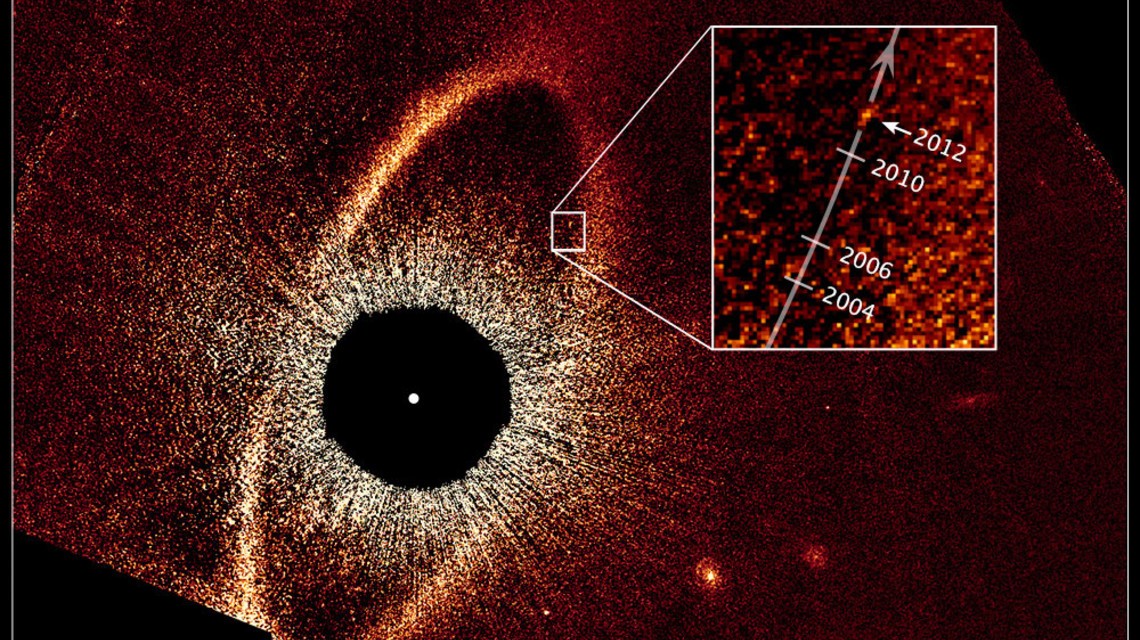 : NASA, ESA, e P. Kalas