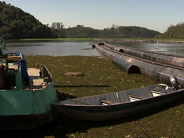 Sabesp executa obra de interligação dos sistemas Rio Grande e Alto Tietê, na Grande São Paulo (Foto: Reprodução GloboNews)