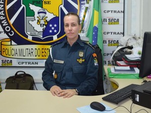 Capitã Manuela tem 19 anos de carreira na Polícia Militar de Sergipe (Foto: Flávio Antunes/G1)