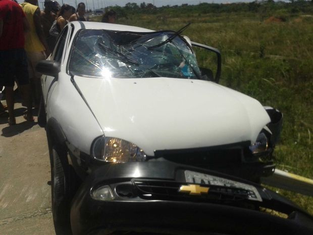 G1 Condutor De Carro Perde O Controle E Bate Em Poste Em SE