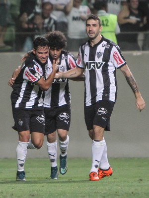 Luan; Giovanni Augusto; Lucas Pratto; Atlético-MG (Foto: Bruno Cantini/CAM)