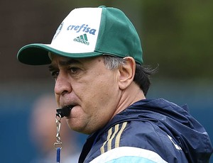 Marcelo Oliveira diz que já se prepara para saída de Valdivia do Palmeiras