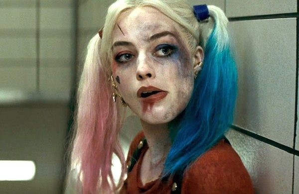 A atriz Margot Robbie no papel da vilã Arlequina (Foto: Reprodução)