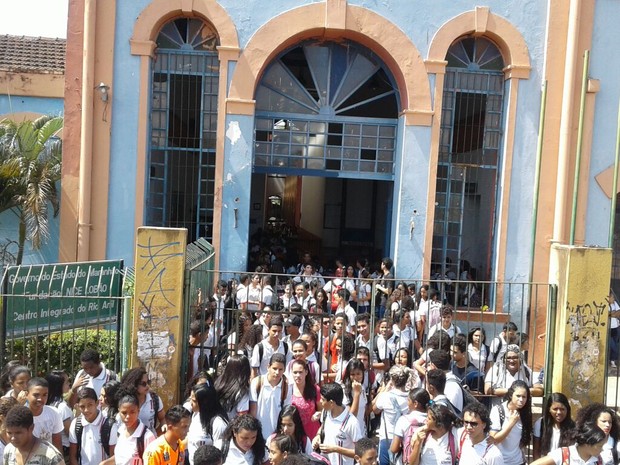 Prédio do Cintra é ocupados por estudantes secundaristas em São Luís (Foto: Mário Perna/UESMA)