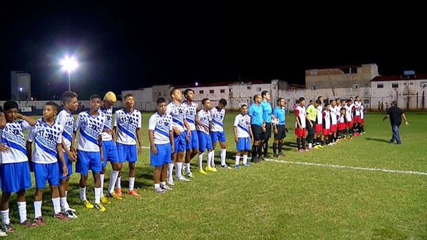 Torneios de futebol amador promovidos pela Prefeitura são oportunidades para jovens (Foto: Marco Polo)