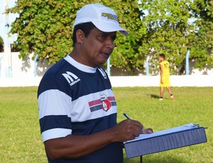 Reginaldo Sousa, técnico do Santa Cruz de Santa Rita (Foto: Amauri Aquino / GloboEsporte.com/pb)