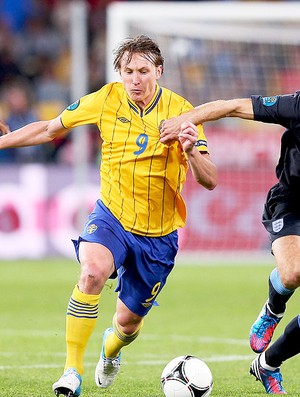 Kim Kallstrom na partida da Suécia contra a Inglaterra (Foto: Getty Images)