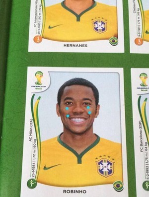 Robinho "chora" a não convocação para a Copa (Foto: Reprodução / Internet)
