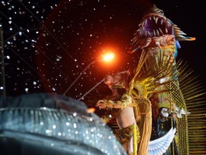 Imperador da Ilha é a grande campeã do Carnaval de Guarujá (Foto: Rogério Soares/A Tribuna de Santos)