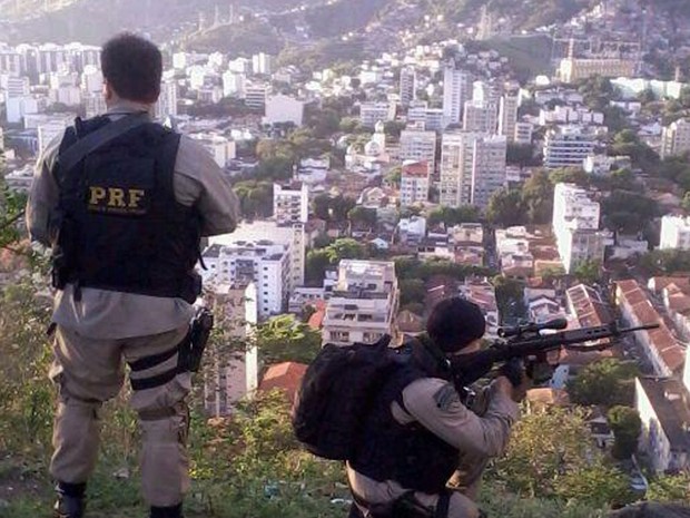 Polícia Rodoviária Federal deu apoio à ocupação no Lins (Foto: Divulgação/ Polícia Rodoviária Federal)