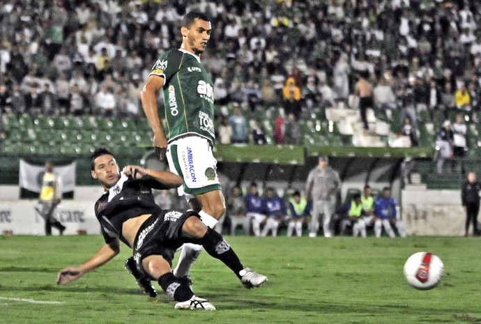Neto chapecoense Guarani Ponte Preta (Foto: Rodrigo Villalba / Memory Press) Neto chapecoense Guarani Ponte Preta (Foto: Rodrigo Villalba / Memory Press)