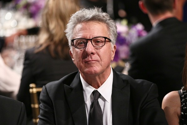 Escândalos sexuais: Dustin Hoffman e John Oliver envolvem-se em debate  tenso - Atualidade - SAPO Mag