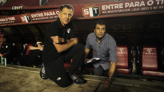 São Paulo x Atlético-PR Juan Carlos Osorio Milton Cruz (Foto: Marcos Ribolli)