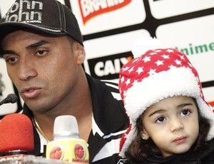 Ricardinho Figueirense entrevista filha (Foto: Luiz Henrique/Figueirense FC)