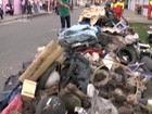 Operação retira toneladas de lixo de residência no Vergel, em Maceió