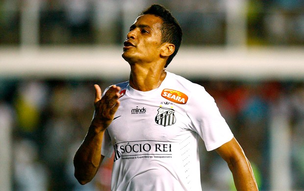 Cícero comemora gol do Santos (Foto: Ricardo Saibun / Divulgação Santos FC)