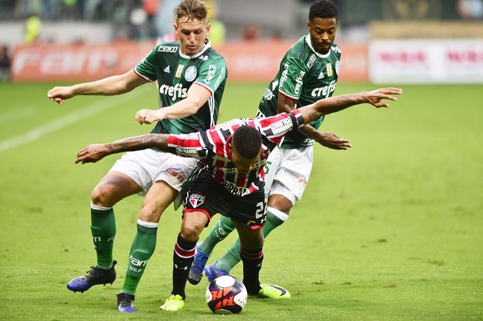 Análise: Palmeiras testa e prova elenco forte com vitória sobre o São Paulo