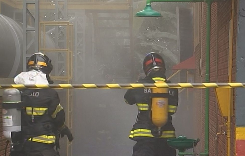 Simulado de incêndio foi realizado em Ourinhos nesta quarta-feira (Foto: Reprodução / TV TEM )
