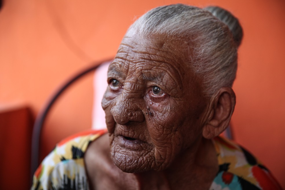 Maria Cândida tem 113 anos e mora na Cangaíba, na Zona Leste de São Paulo (Foto: Fábio Tito/G1)