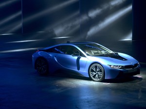 BMW i8 Hybrid (Foto: Johannes Eisele/AFP)