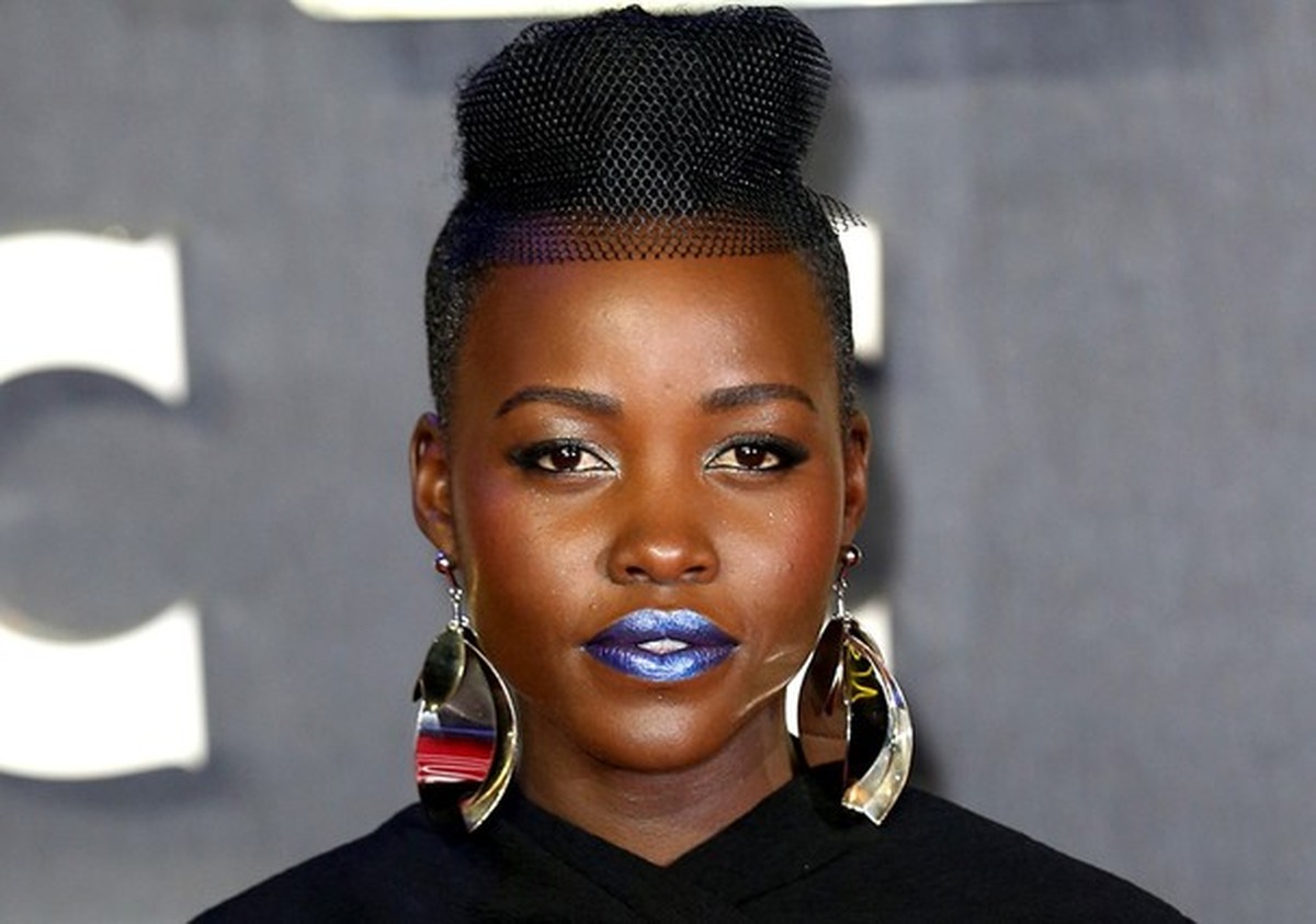 Batom Das Famosas Do Azul De Lupita Nyong O Ao Nude De Angelina Jolie