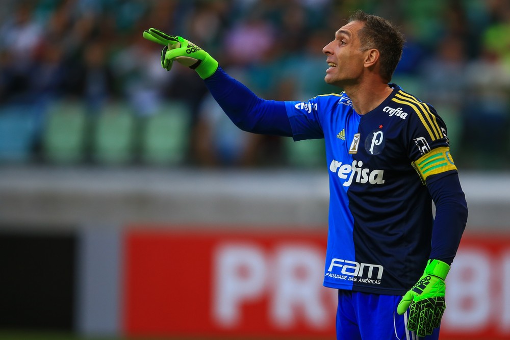 Autocrítica, treino e vibração: o caminho de Prass das falhas ao papel de herói