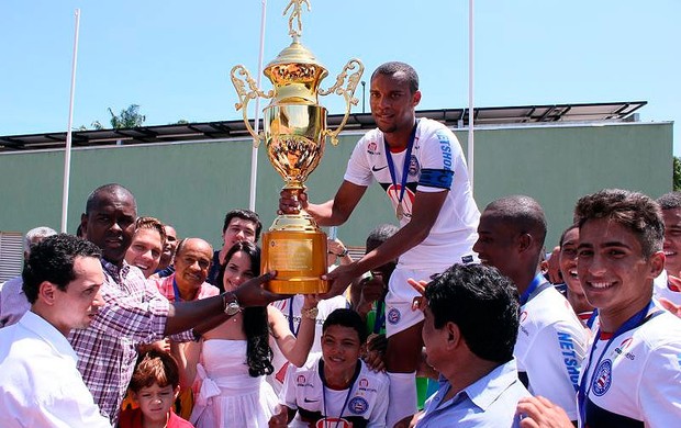 bahia campeão baiano juvenil (Foto: Divulgação / E.C. Bahia)