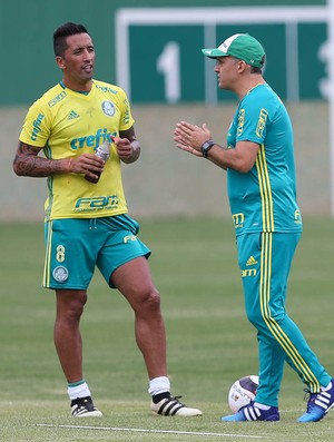Eduardo Baptista explica situação de Barrios e mantém dúvida no Palmeiras