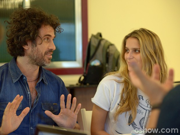 Mesmo sendo o primeiro encontro, os atores já criaram uma conexão (Foto: Raphael Dias / TV Globo)