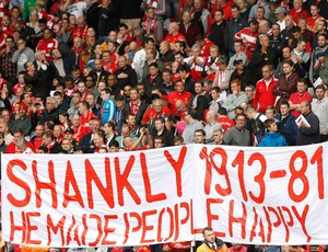 Homenagem torcida Liverpool Bill Shankly (Foto: Agência Reuters)