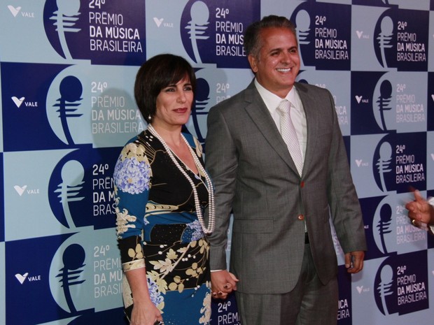 Glória Pires e Orlando Morais no Prêmio da Música Brasileira (Foto: Isac Luz / EGO)
