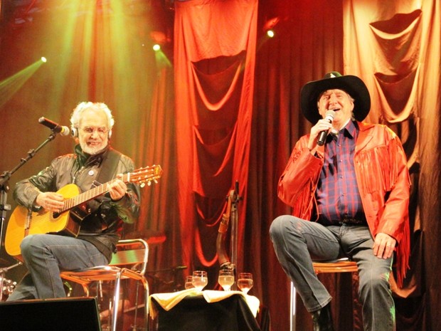 Renato Teixeira e Sérgio Reis fazem show de encerramento da festa do Dia da Padroeira, em Aparecida. (Foto: Carlos Santos/G1) Renato Teixeira e Sérgio Reis fazem show de encerramento da festa do Dia da Padroeira, em Aparecida. (Foto: Carlos Santos/G1)