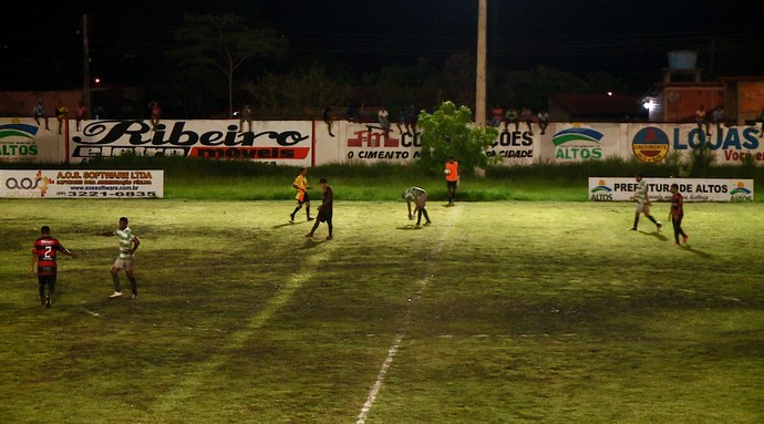 Altos x Flamengo-PI, Athirson  (Foto: TV Clube)