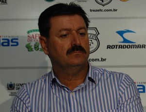 Leandro Campos, técnico do Treze (Foto: Silas Batista / Globoesporte.com/pb) Leandro Campos, técnico do Treze (Foto: Silas Batista / Globoesporte.com/pb)