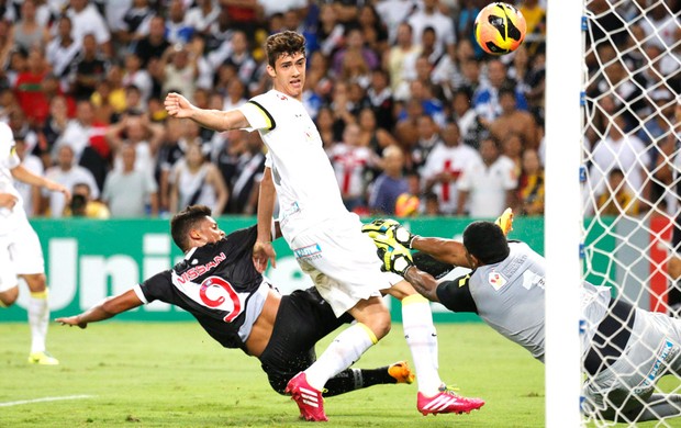 Aranha Vasco e Santos (Foto: Ivo Gonzales / Agência O Globo)